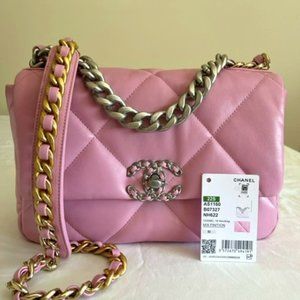 Chanel 19 Dark Pink Mint Condition